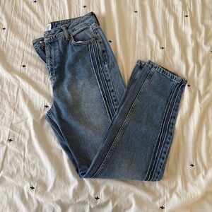 BDG Urban Outfitters Women Light Wash Denim Mom Jeans Size 28